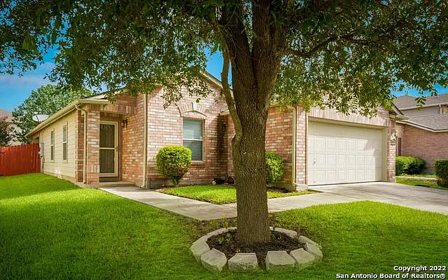 3 bed, 2.0 bath, 1444 sqft, $1,595 — Photo 1