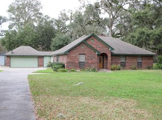 1920 Oak Island Dr, Lake Jackson, TX 77566