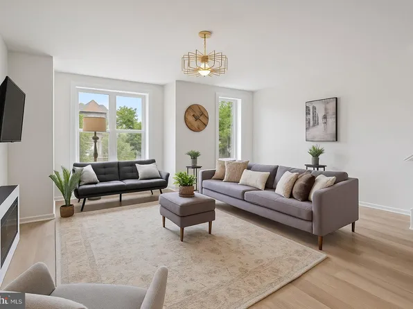 1307 Fairmont St NW #2, Washington, DC 20009