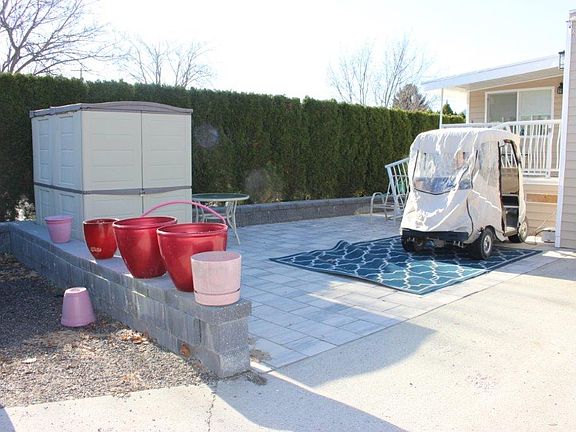 3rd image of 415 Commonwealth Rd #543