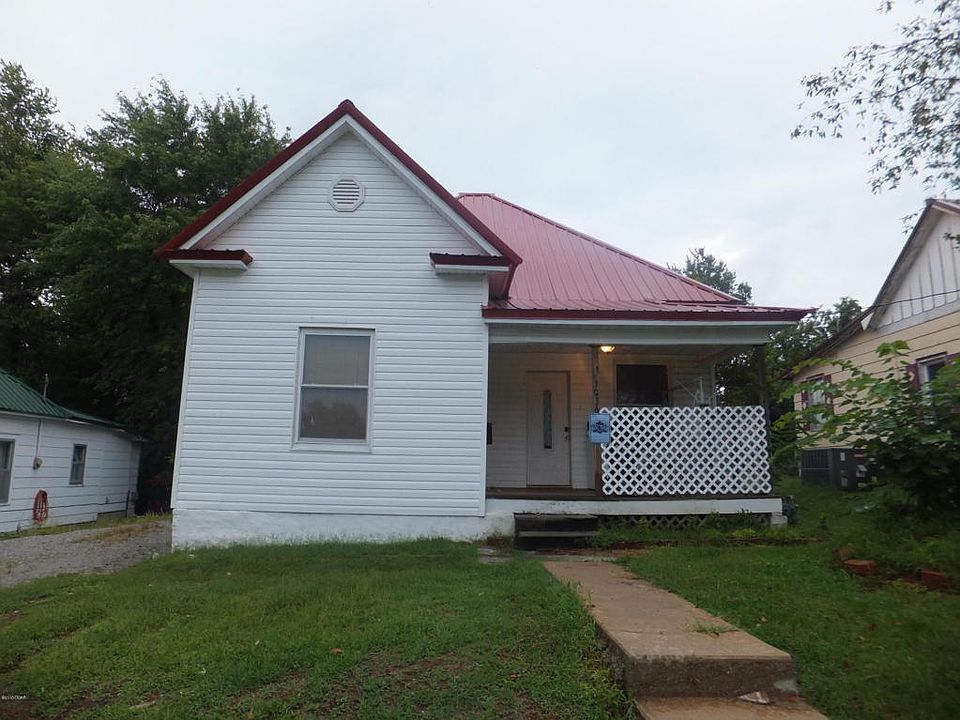 2nd image of 1036 James St