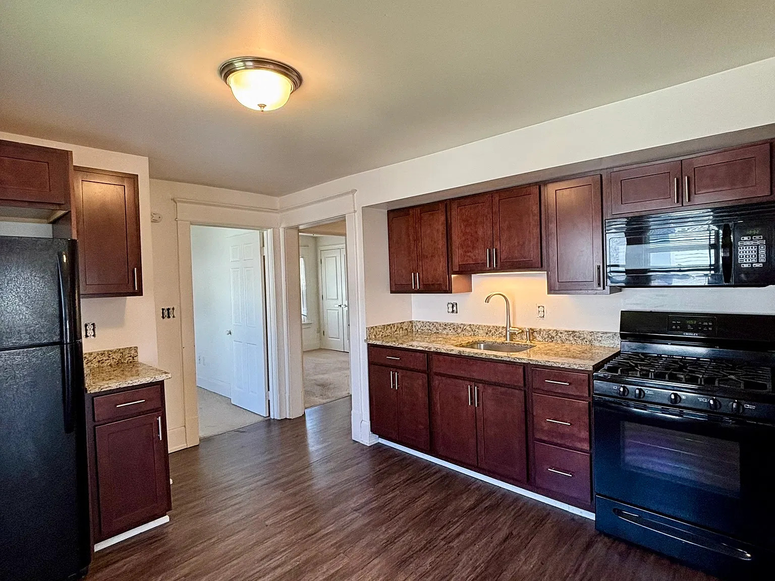 2 bed, 716 sqft, $1,171 — Photo 2