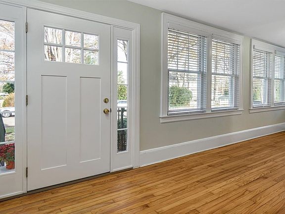 5th image of 7 Linden Pl