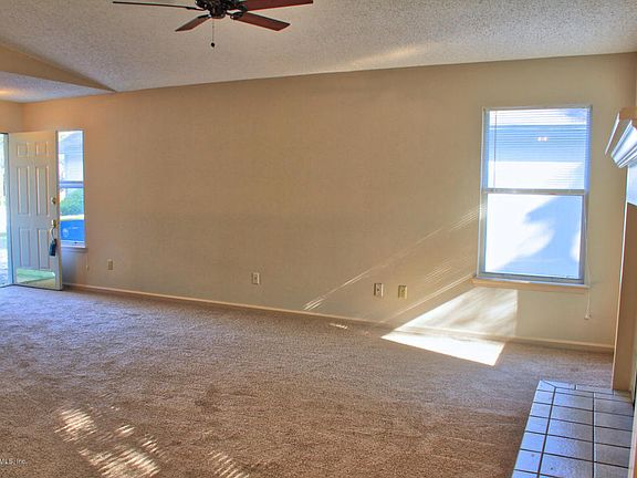 3rd image of 1218 Cove Landing Dr