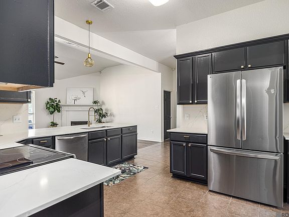 5th image of 26270 Avoyelles Ave