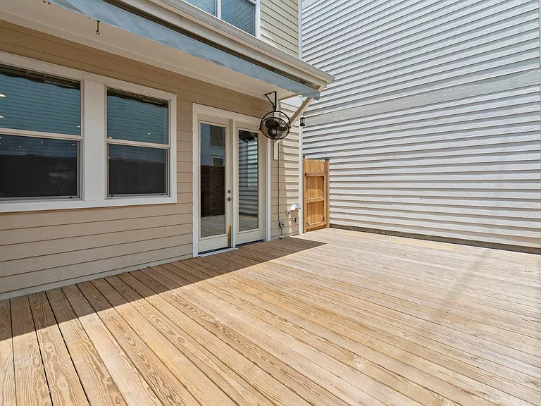 4503 Floyd St — Photo 42