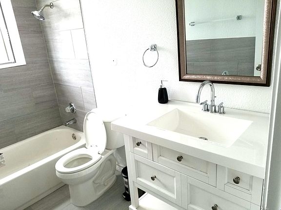 5th image of 5750 Phoenix Dr APT 39