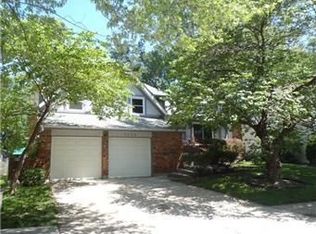 1828 E Mohawk Dr, Olathe, KS 66062