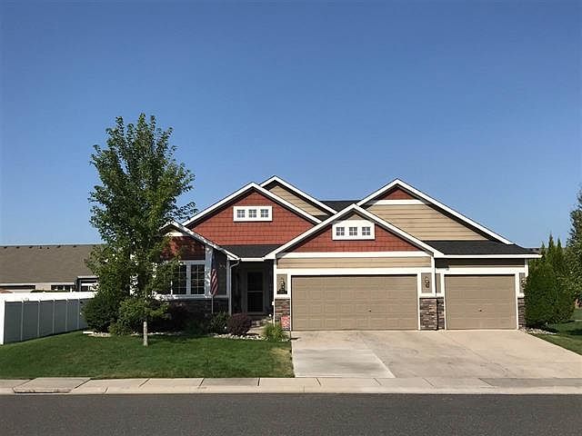 1st image of 901 N Oasis Ave