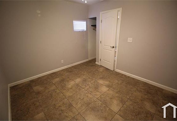 5th image of 1111 S Casino Center Blvd APT 9
