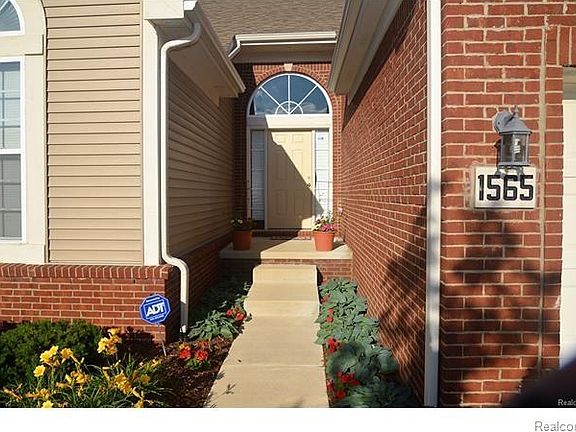 2nd image of 1565 Andover Cir #1