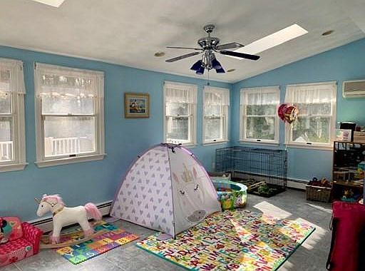 2nd image of 15 Apple Blossom Way