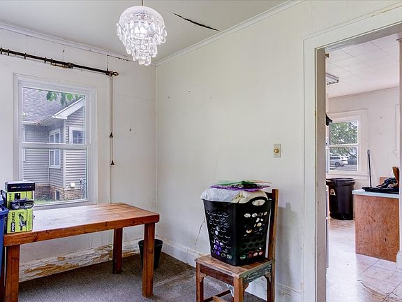 9th image of 519 W 12th Avenue