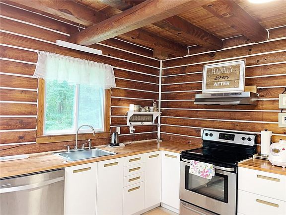4th image of 3081 Lee Rd