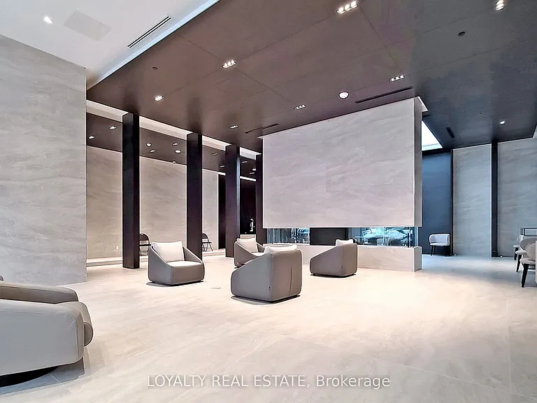 2221 Yonge St #1705 — Photo 40