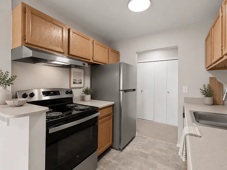 Sunnymede Apartments - Troy, MI — Photo 51