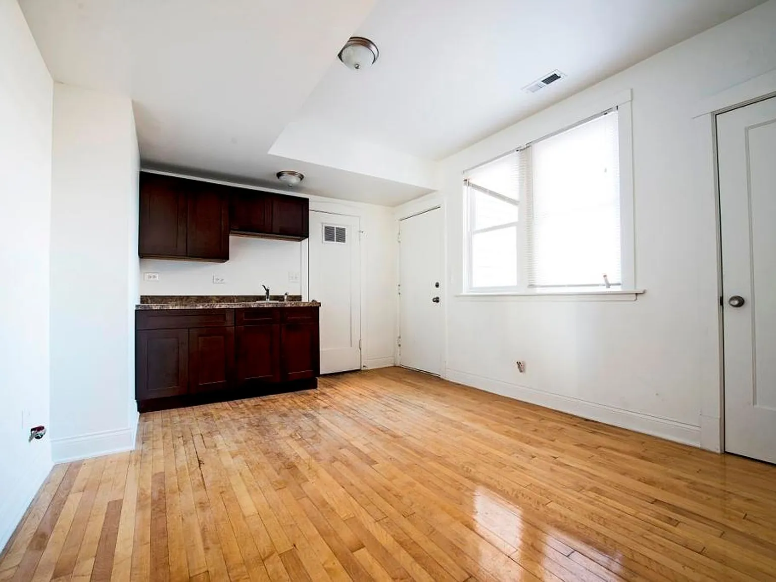 2100 S Kildare — Photo 3