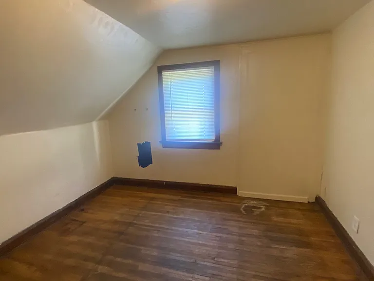 452 E Park St — Photo 12