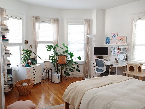 3rd image of 50 Bartlett St #1