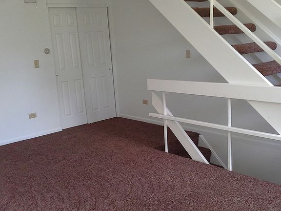 3rd image of 1229 Fairwood Ct APT B