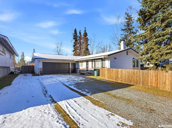 258 Zappa Pl, Anchorage, AK 99504