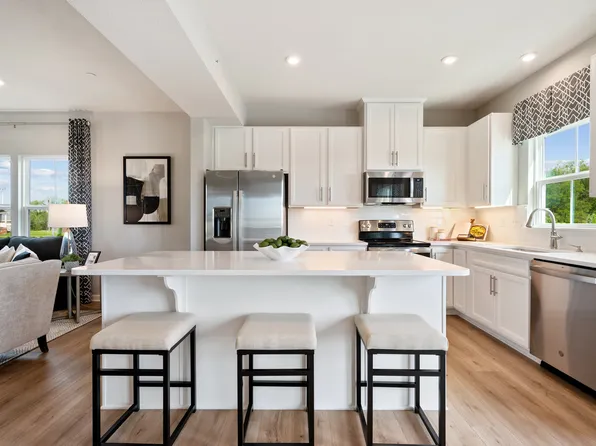 1306 Greenwood Dr, Canonsburg, PA 15317