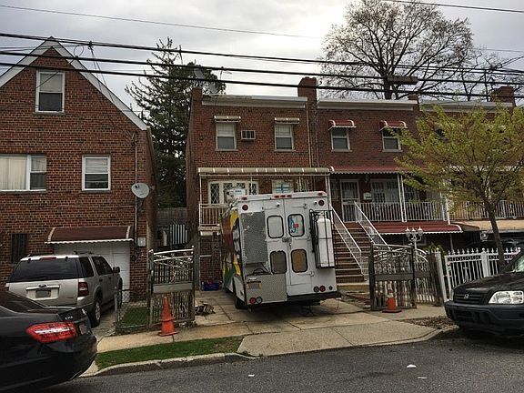 5th image of 3942 Wilder Ave