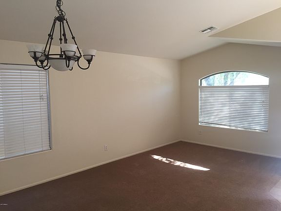 3rd image of 42196 W Chisholm Dr