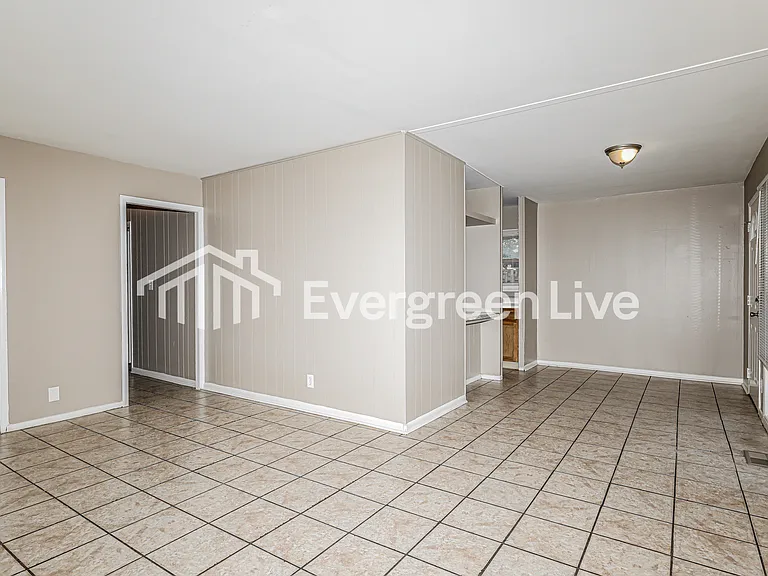 5102 W 30th St — Photo 6