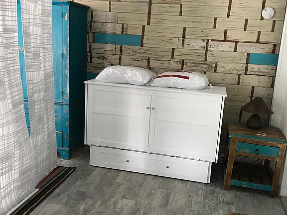 3rd image of 6814 N River Shore Dr