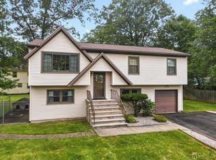 9 Brian Ct, Piscataway, NJ 08854