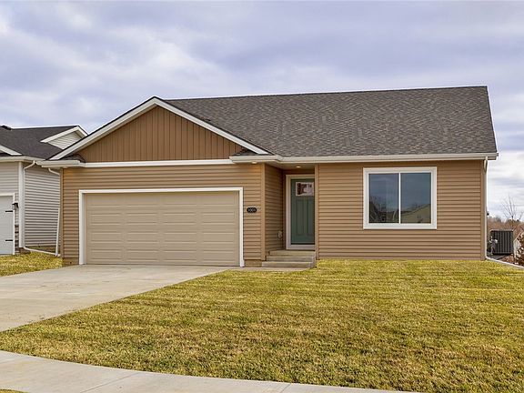 2nd image of 1001 Tuscany Dr SE