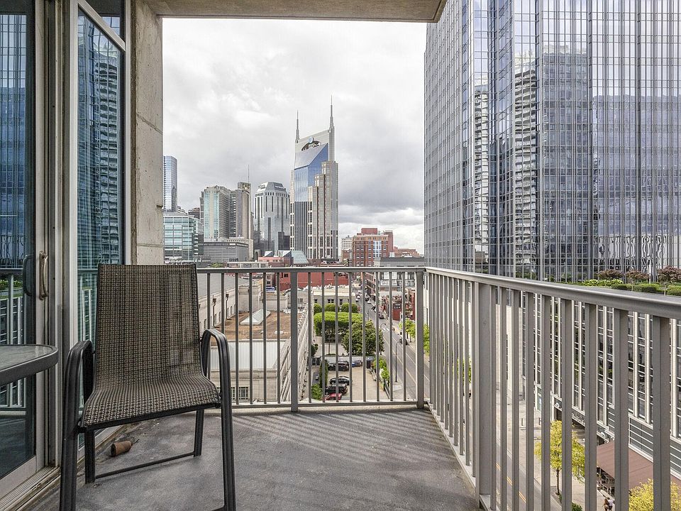 1st image of 301 Demonbreun St Unit 805