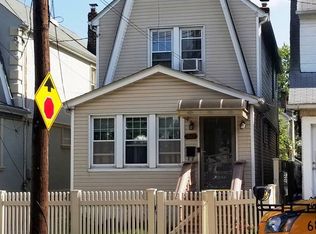 11807 192nd St, Saint Albans, NY 11412