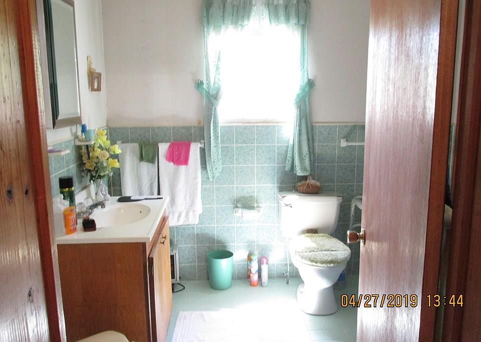 2nd image of 114 Circle Dr