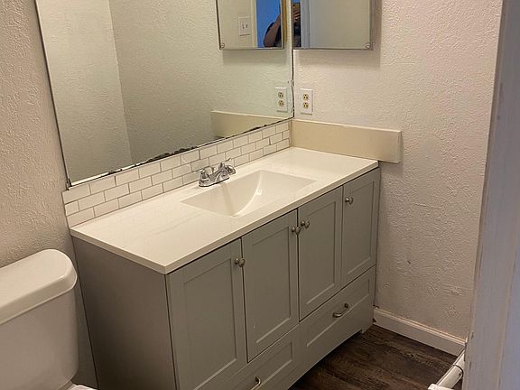 4th image of 500 W 4th St #8