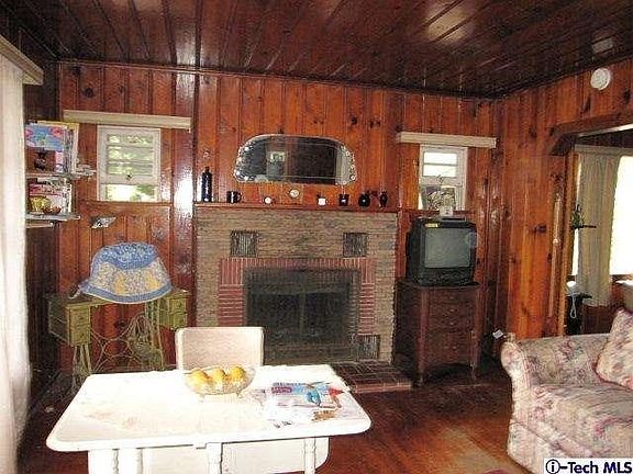 3rd image of 179 N Sunkist Ave