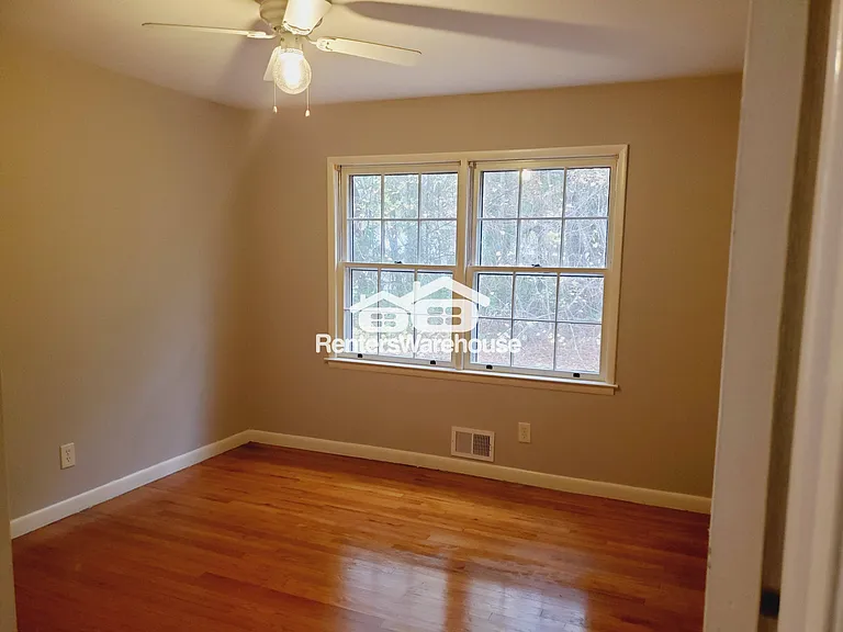 2020 Annette Ln — Photo 11