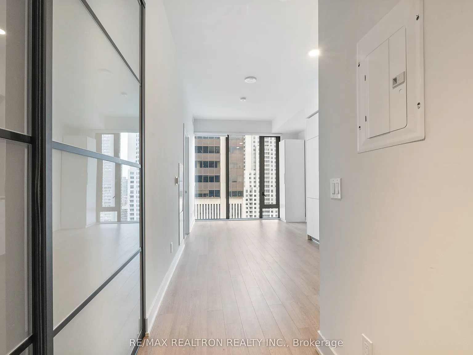 2 bed, $2,699 — Photo 4