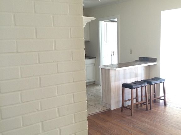 5th image of 2102 Dellwood Dr
