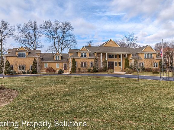 2nd image of 1 Knollwood Crst