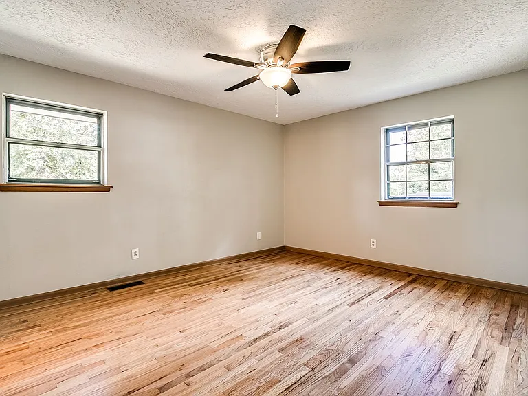 908 Birch Dr — Photo 14