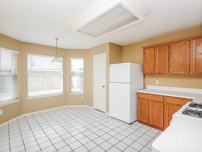 1626 Redwood Dr — Photo 7