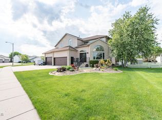 788 San Angelo Dr, Bismarck, ND 58504