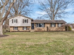 3707 Rolling Ridge Rd NE, Canton, OH 44721