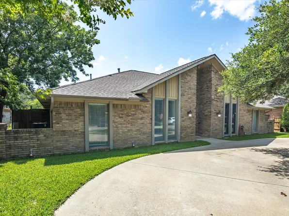 10315 Cimmaron Trl, Dallas, TX 75243