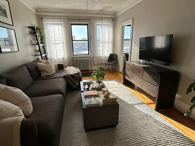 145 Englewood Ave #4 — Photo 2