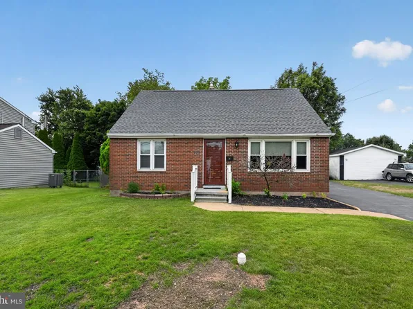 434 School Ln, Plymouth Meeting, PA 19462