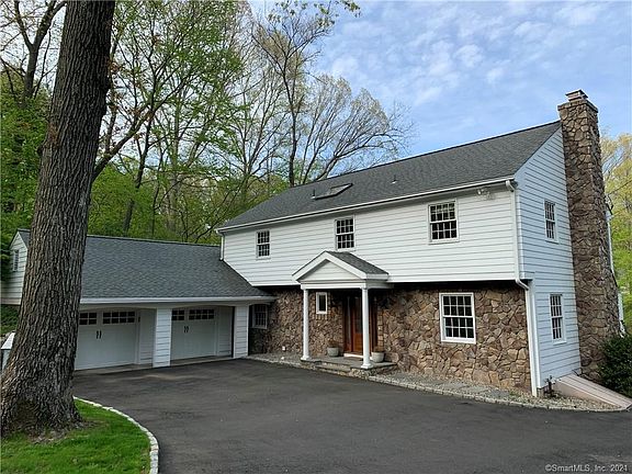 4th image of 95 Chestnut Hill Ln