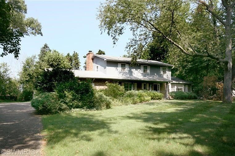 1st image of 41 Hickory Ln